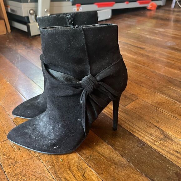Just Fab High Heel Black Booties Size 7.5 - Picture 1 of 7
